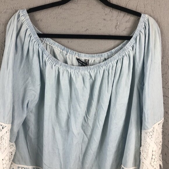 Unique Spectrum Top Womens 2X Plus Size Light Blue Lace Trim Boho Artsy NEW - Picture 2 of 15